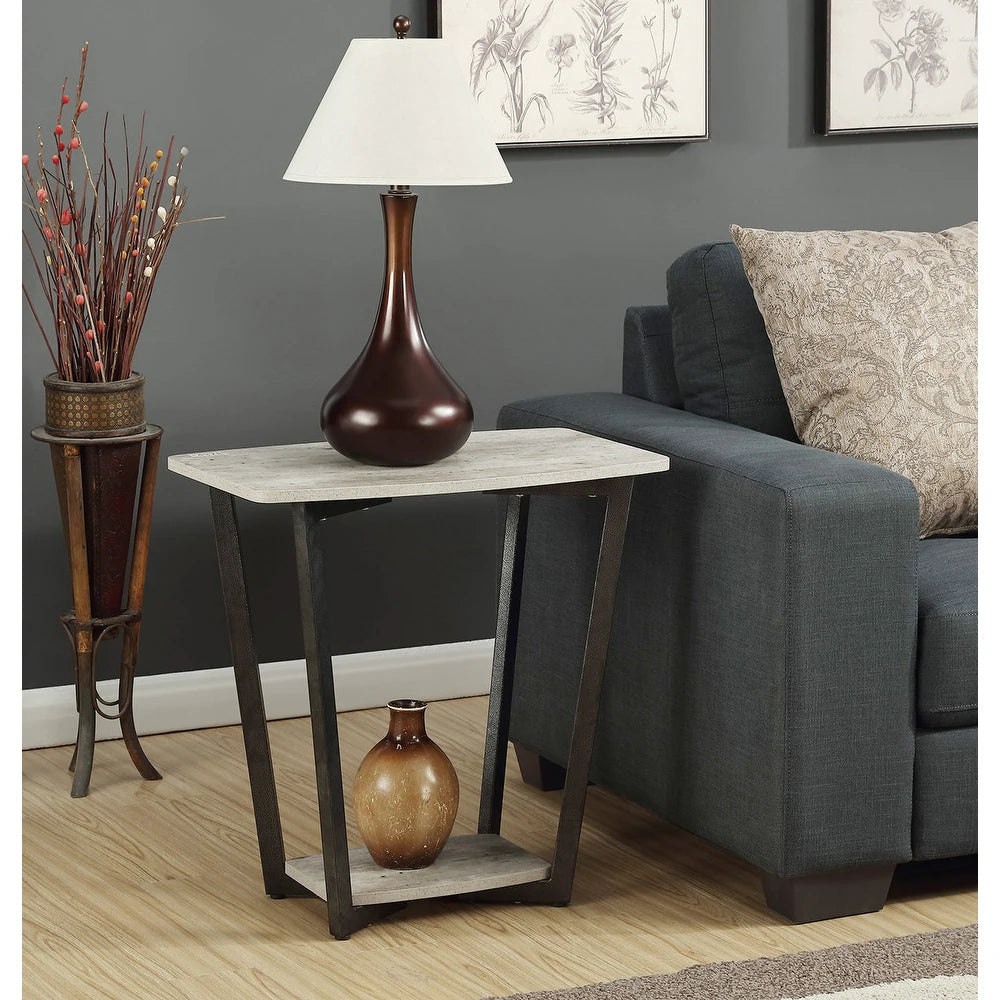 Tosidet sidebord i cementlook til sofa